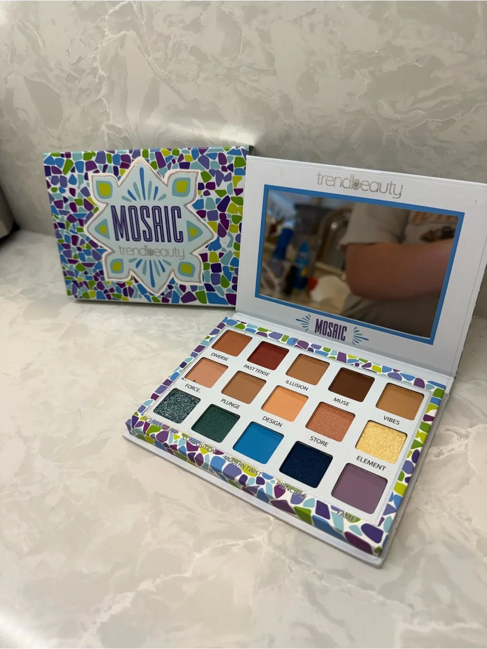 Mosaic Trendbeauty Eyeshadow Palette - Multi-Color